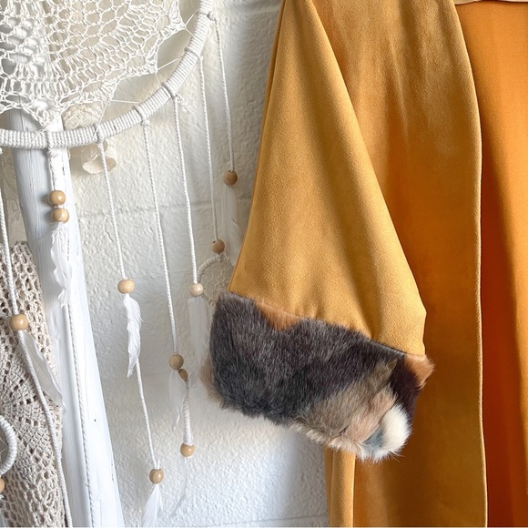 NWOT Mustard Suede Cardigan / Coat with Faux Fur Cuff Sleeves - Picture 11 of 12